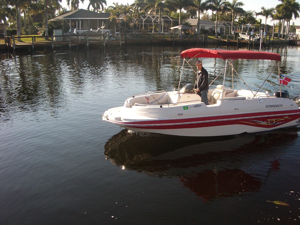 Rent a Stardeck Deck Boat in Cape Coral or Fort Myers and other Locations