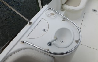 Rent a Sea Ray Deck Boat in Cape Coral ore Miami or Key West or Fort Myers