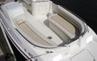 Rent a Sea Ray Deck Boat in Cape Coral ore Miami or Key West or Fort Myers