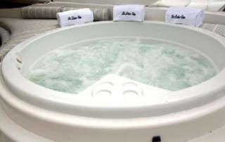 Rent a centerline Walk big Yacht the Bahama Breeze in Cape Coral