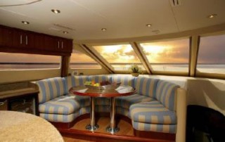 Rent a centerline Walk big Yacht the Bahama Breeze in Cape Coral