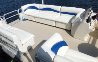 Rent a great Pontoon Boat in Cape Coral or Key West The Tri-Ton Pontoon Boat