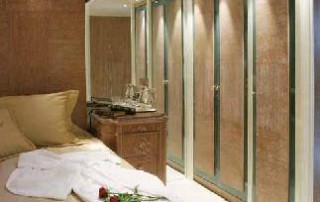 Rent a luxury yacht the Starline in Cape Coral